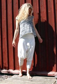 Med sicksacksöm som terapi: Åsa tog fram en egen yogakollektion